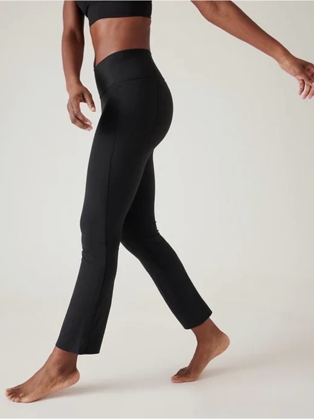 Athleta Transcend stash crop straight leg pant!